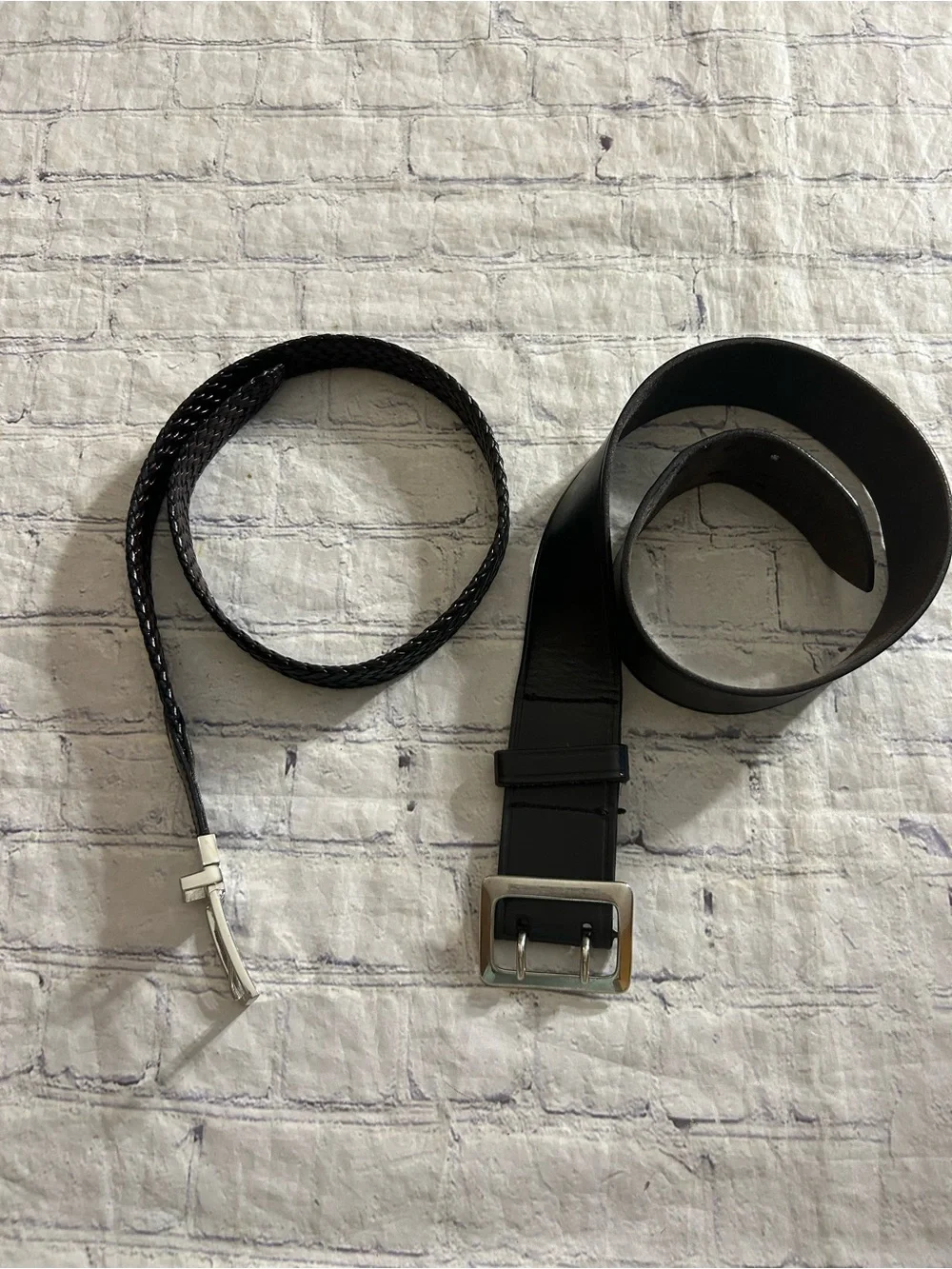 BLACK WAXED LEATHER (BWF) RUGGED BELT SIZE 28 & BLACK WOVEN REVERSIBLE BELT 28